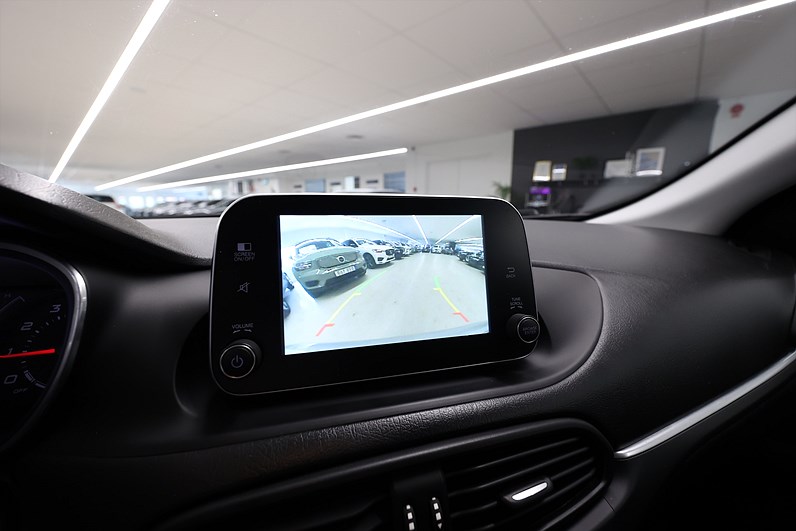 Fiat tipo 1.4 120hk Backkamera PDC Adaptiv fart Bluetooth
