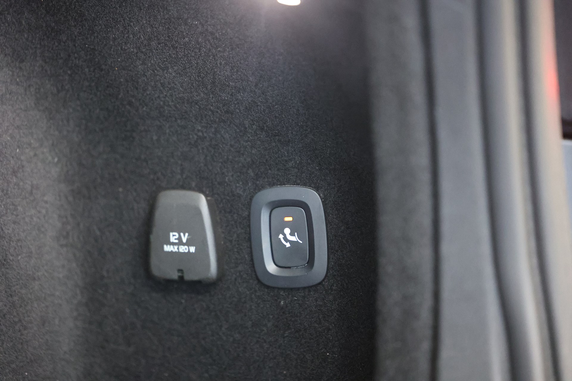 Volvo V60 T8 Twin Engine AWD 392hk Inscription H/K Värmare