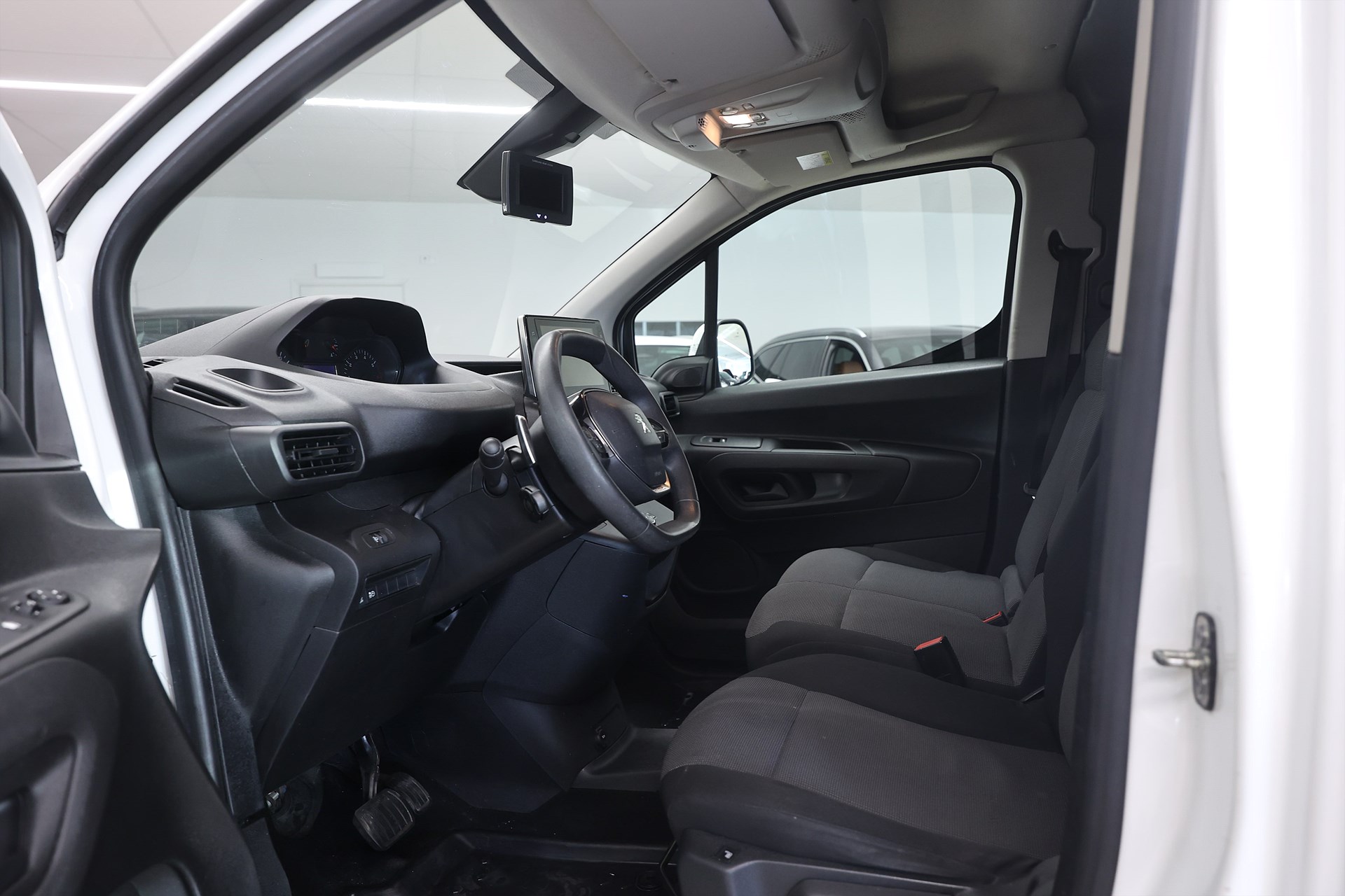 Peugeot Partner 1.5 BlueHDi 130hk Pro Plus Värmare B-kamera