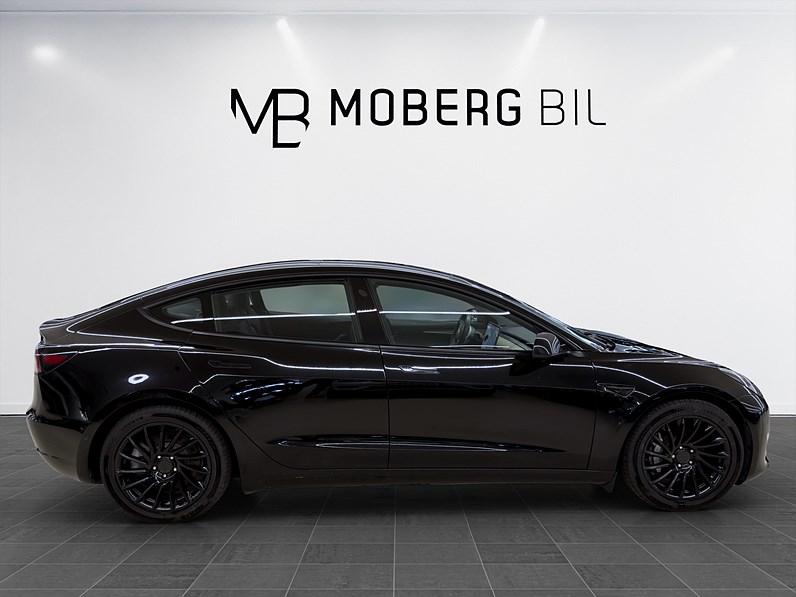 Tesla Model 3 Long Range 440hk Helg på Moberg! Pano Läder B-Kamera