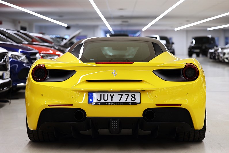 Ferrari 488 GTB 3.9 V8 670hk Kolfiber Giallo Svensksåld