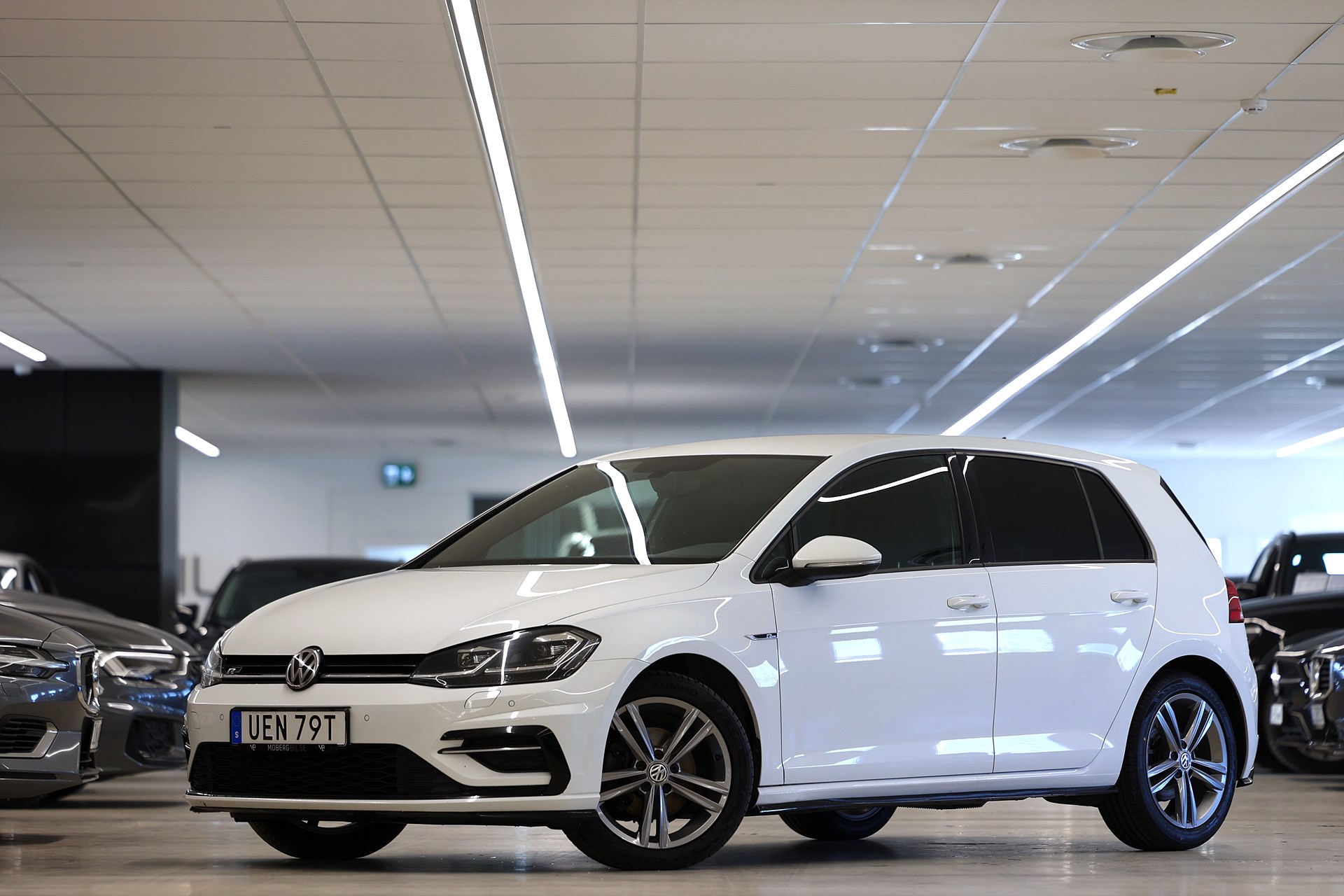Volkswagen Golf 5-dörrar 1.5 TSI 150hk R Line CarPlay PDC