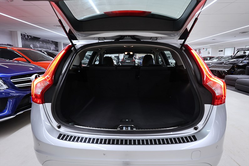 Volvo V60 D4 190hk Classic Summum Drag Navi VOC