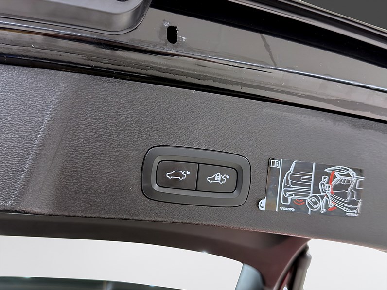 Volvo XC40 Recharge T5 262hk R-Design Navi Keyless B-Kamera