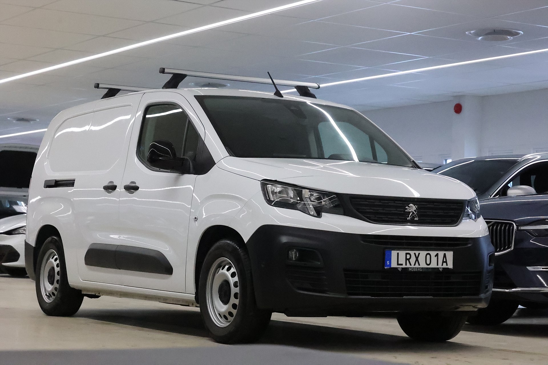 Peugeot e-Partner 136hk L2 V-inrett Drag Värmare Navi MOMS