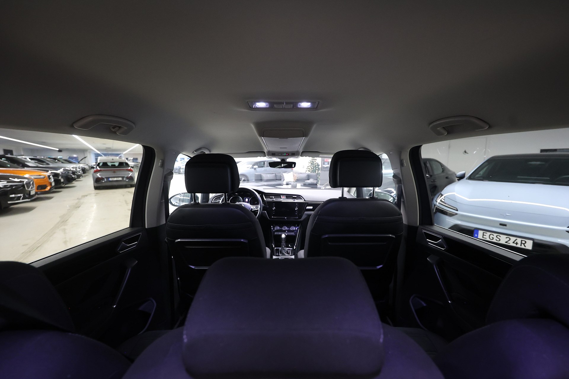 Volkswagen Touran 1.8 TSI 180hk *Hjulkampanj!* R-Line Drag