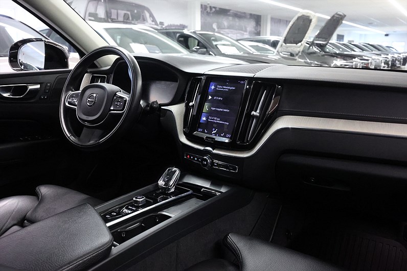 Volvo XC60 Recharge T6 AWD 340hk Inscription Pano H/K 360 Navi