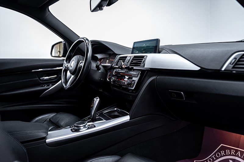 Bmw 320 2019 - miniatyr 26