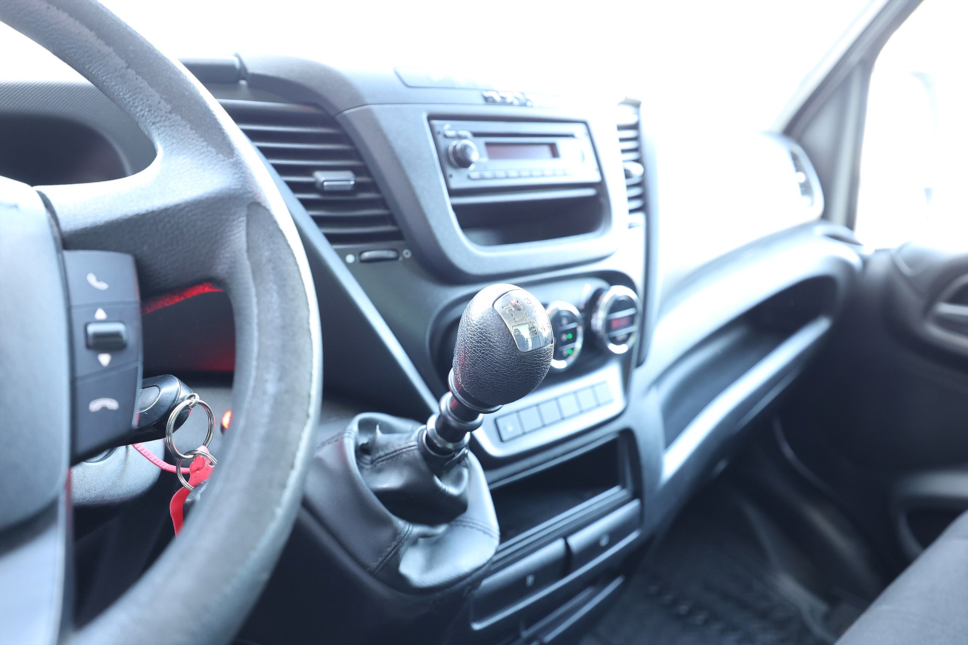 Iveco Daily 2.3 JTD 146hk Kylbil BG-Lyft Webasto LEASEBAR