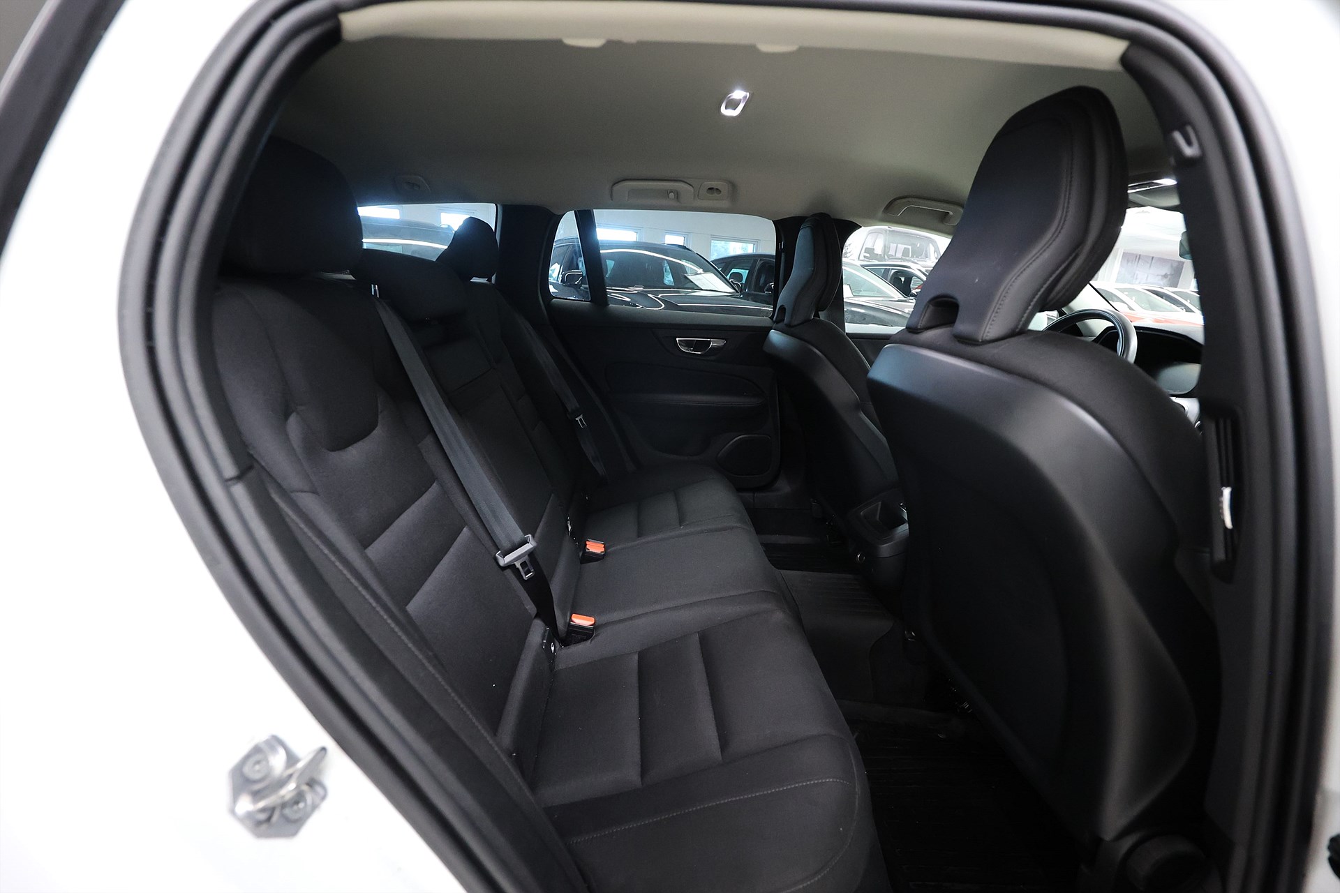 Volvo V60 Cross Country D4 AWD *Hjulkampanj!* Momentum Carplay