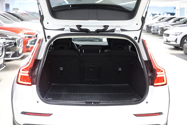 Volvo V60 Cross Country D4 AWD *Hjulkampanj!* Momentum Carplay