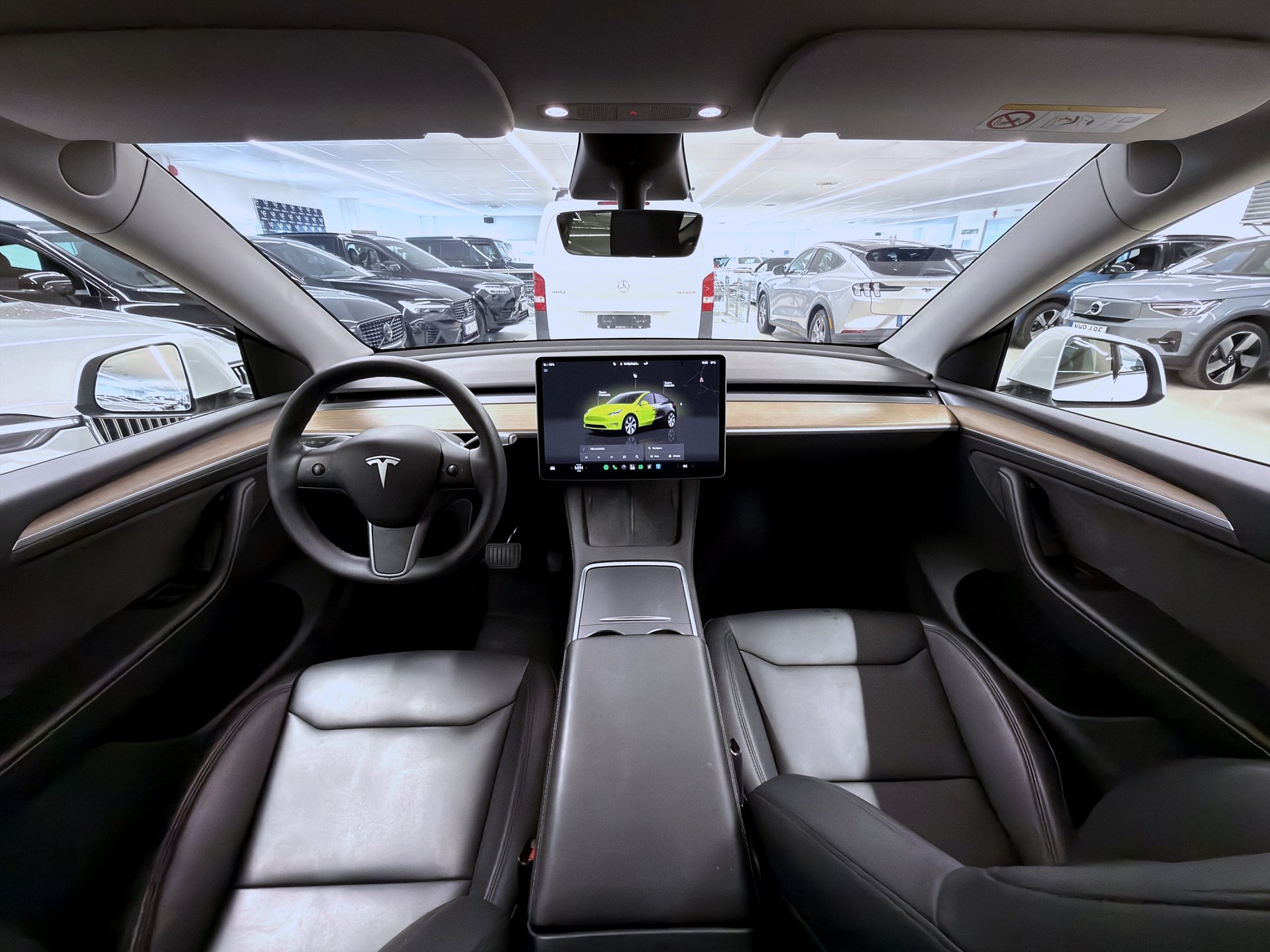 Tesla Model Y Long Range 514hk Helg på Moberg! Pano Läder B-Kamera