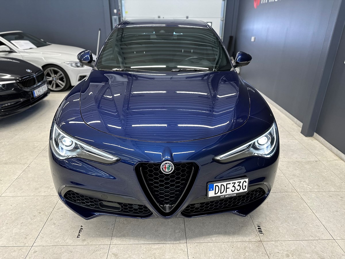 Alfa Romeo Stelvio – bild 4