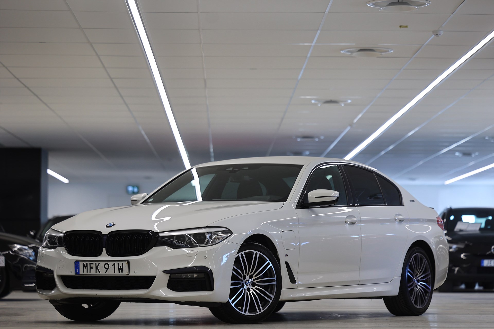 BMW 530e iPerformance 252hk M Sport HiFi B-kamera