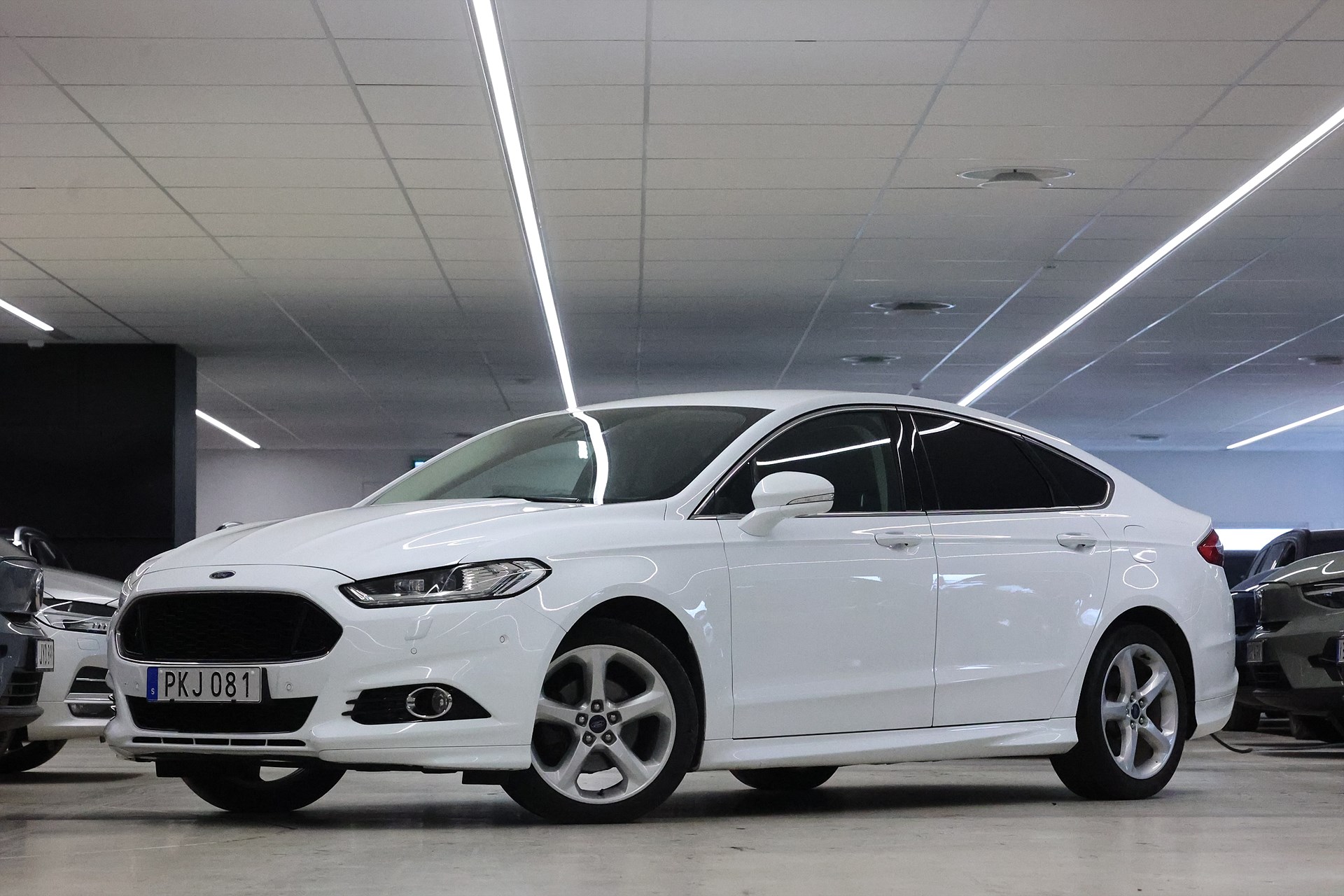 Ford Mondeo 2.0 TDCi 150hk Titanium Business Navi Keyless B-Kamera