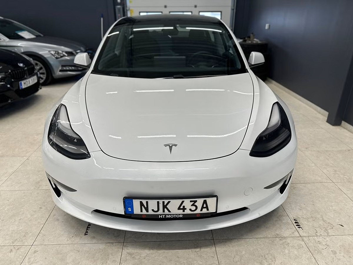 Tesla Model 3 – bild 2