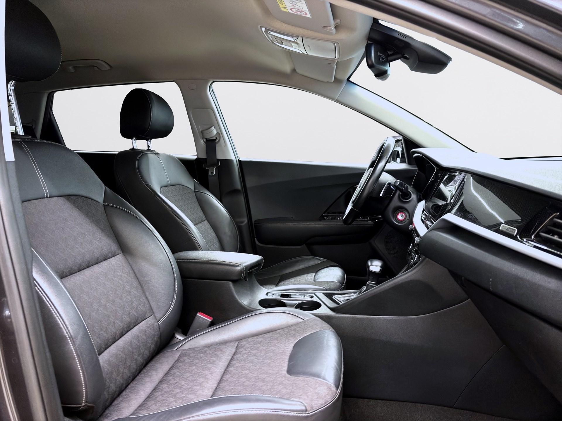 Kia Niro Hybrid 141hk Advance Plus Navi B-Kamera
