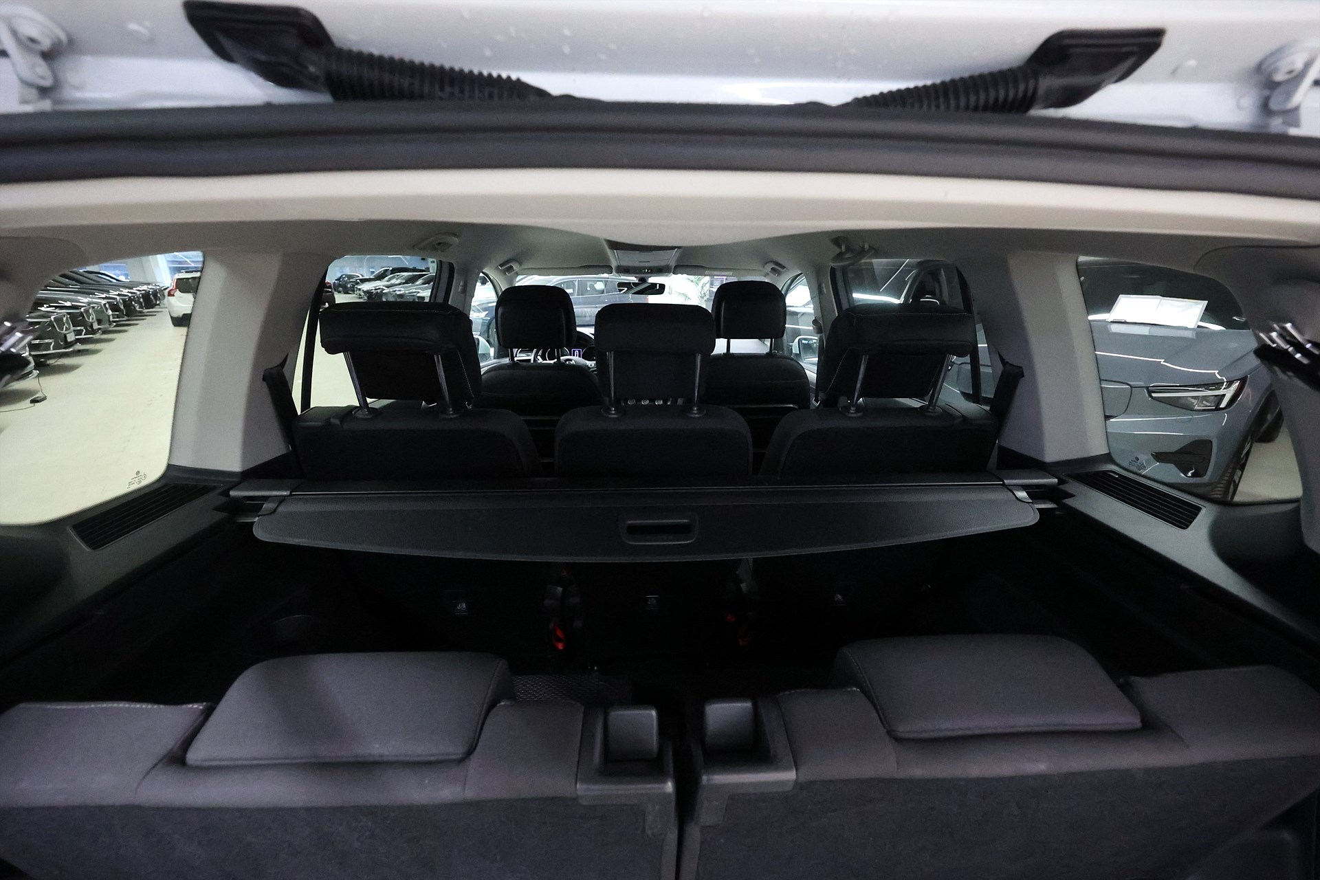 Volkswagen Touran 2.0 TDI 150hk R-Line 7 sits PDC LED MOMS