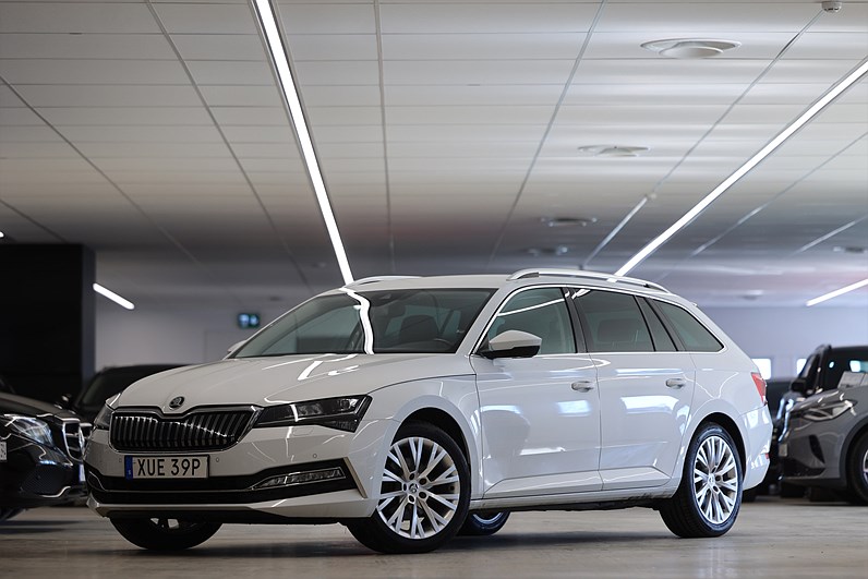 Skoda Superb iV Kombi 1.4 TSI 218hk Business Edt. Canton Drag