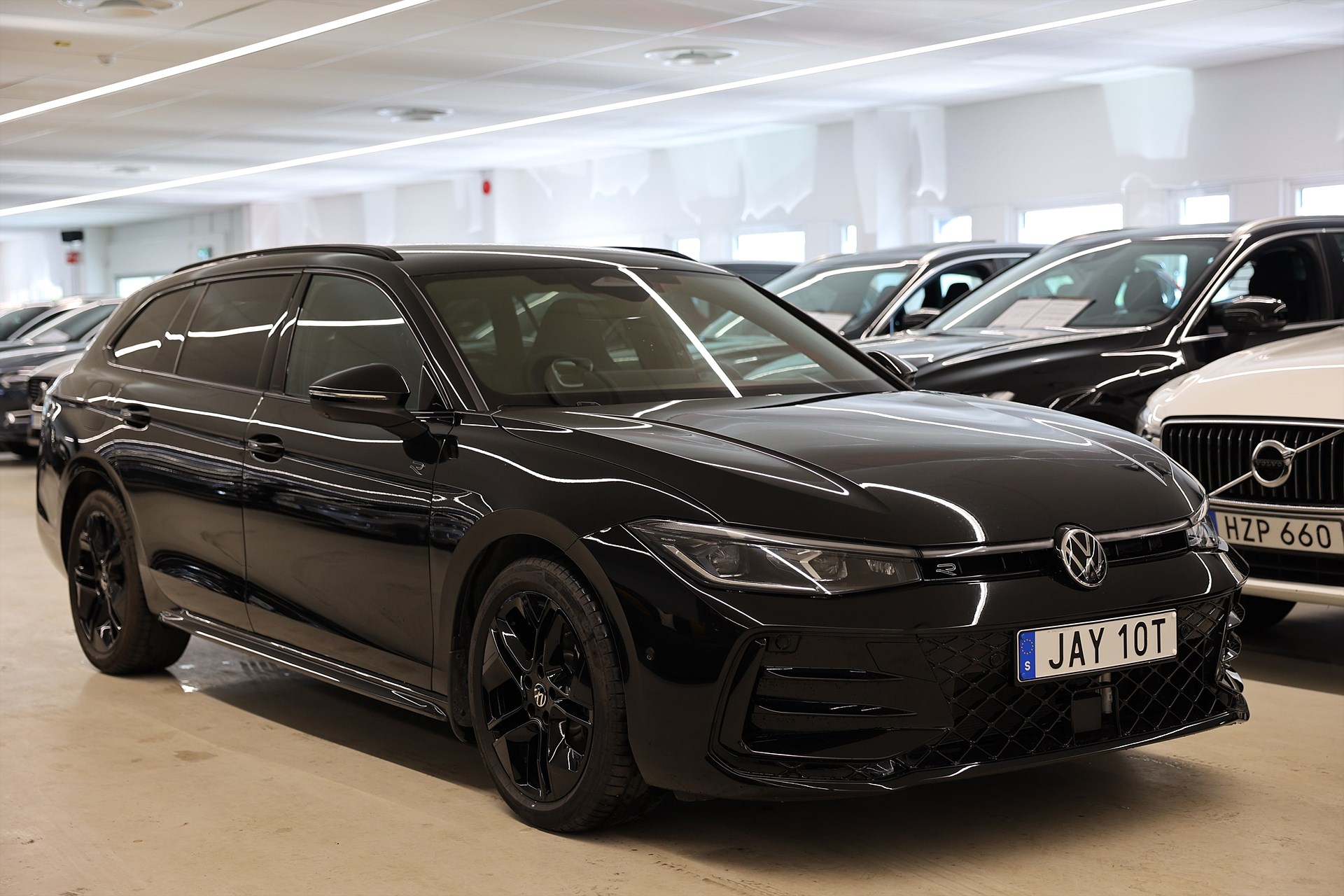 Volkswagen Passat 2.0 TDI 4M R Line 360-kam H/K Massage IQ Läder