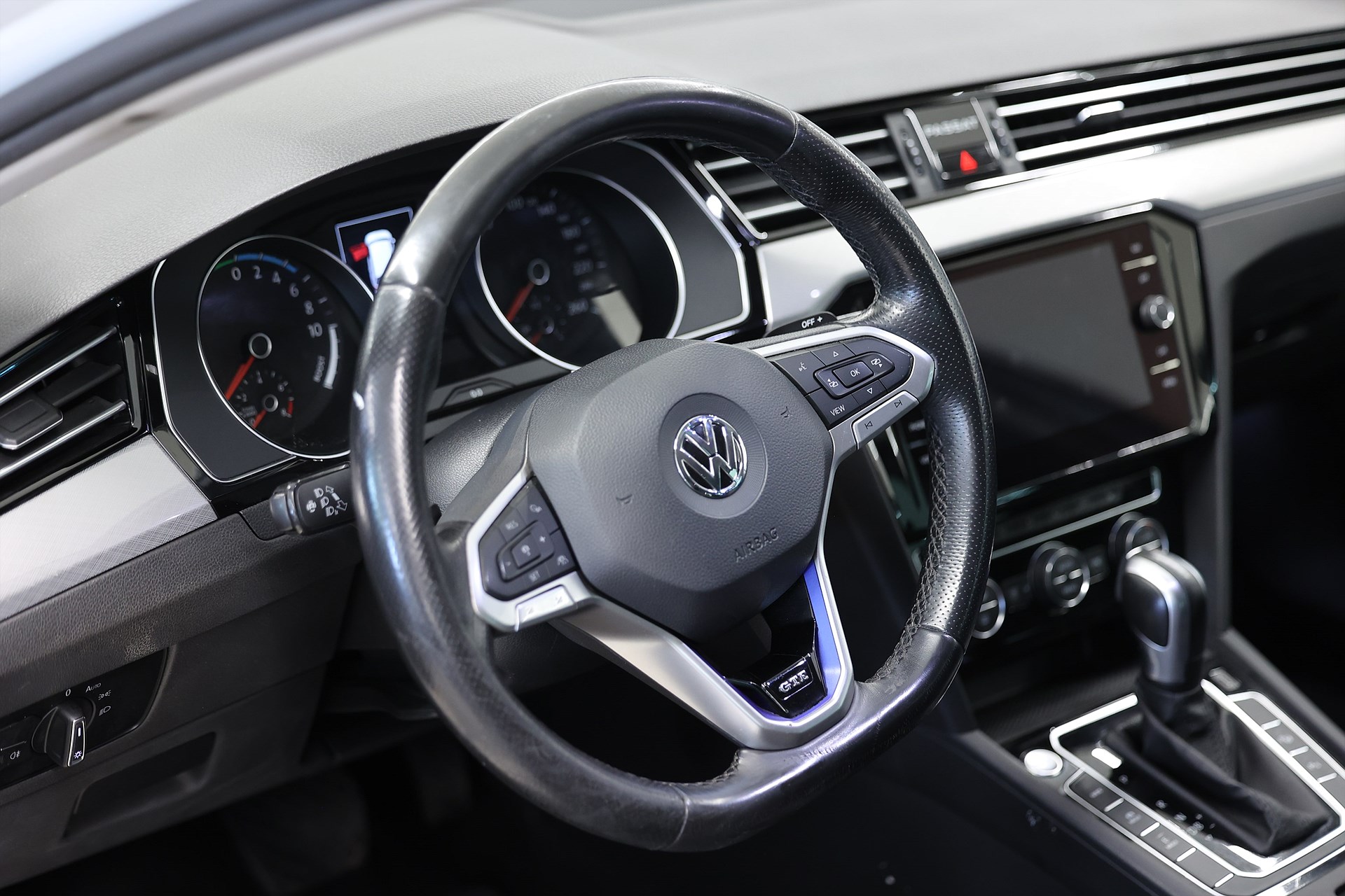 Volkswagen Passat GTE 218hk Räckvidd 60 km Värmare B-kamera Drag