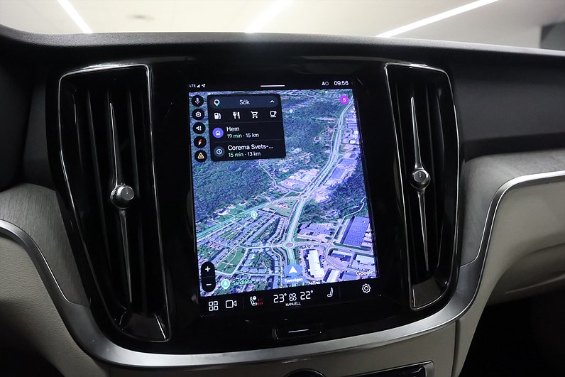 Volvo V60 Cross Country B4 197hk Plus Läder B-Kamera Navi Drag