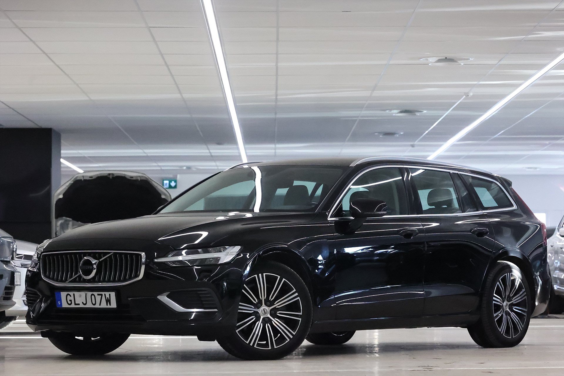 Volvo V60 Recharge T6 AWD 340hk Inscription Exp Läder Keyless Drag PDC