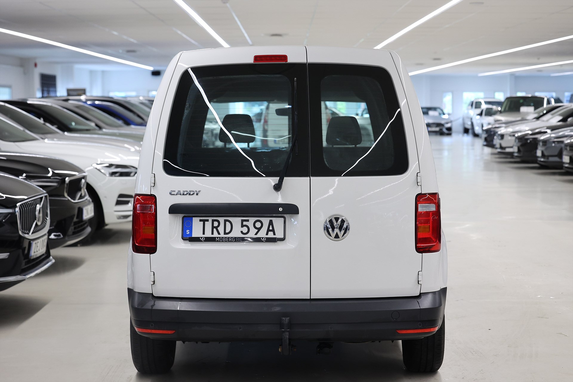 Volkswagen Caddy 2.0 TDI Värmare Carplay Drag LEASBAR