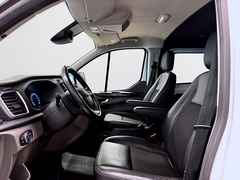 Ford Transit Custom 290 2.0 185hk Crewvan L2 Drag B-Kamera