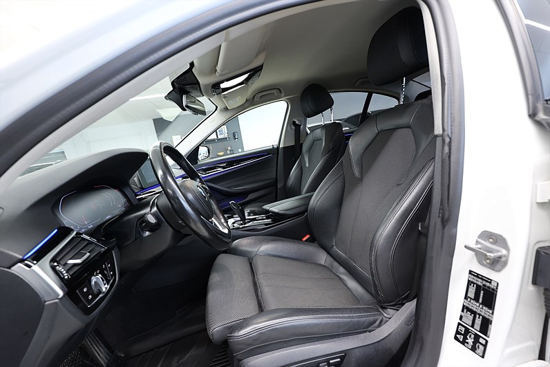BMW 520d xDrive Sedan 190hk Sport Line Shadowline B-Kamera Drag