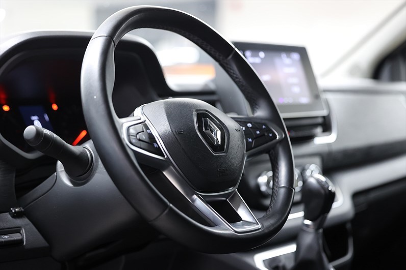 Renault Trafic 2.0 dCi EDC 150hk L2 Drag Värmare B kamera PDC MOMS