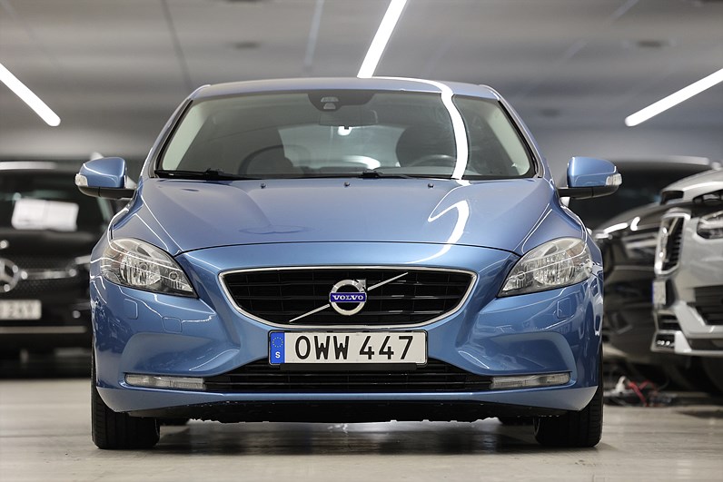 Volvo V40 D2 120hk *Hjulkampanj!* Kinetic Värmare PDC Farth