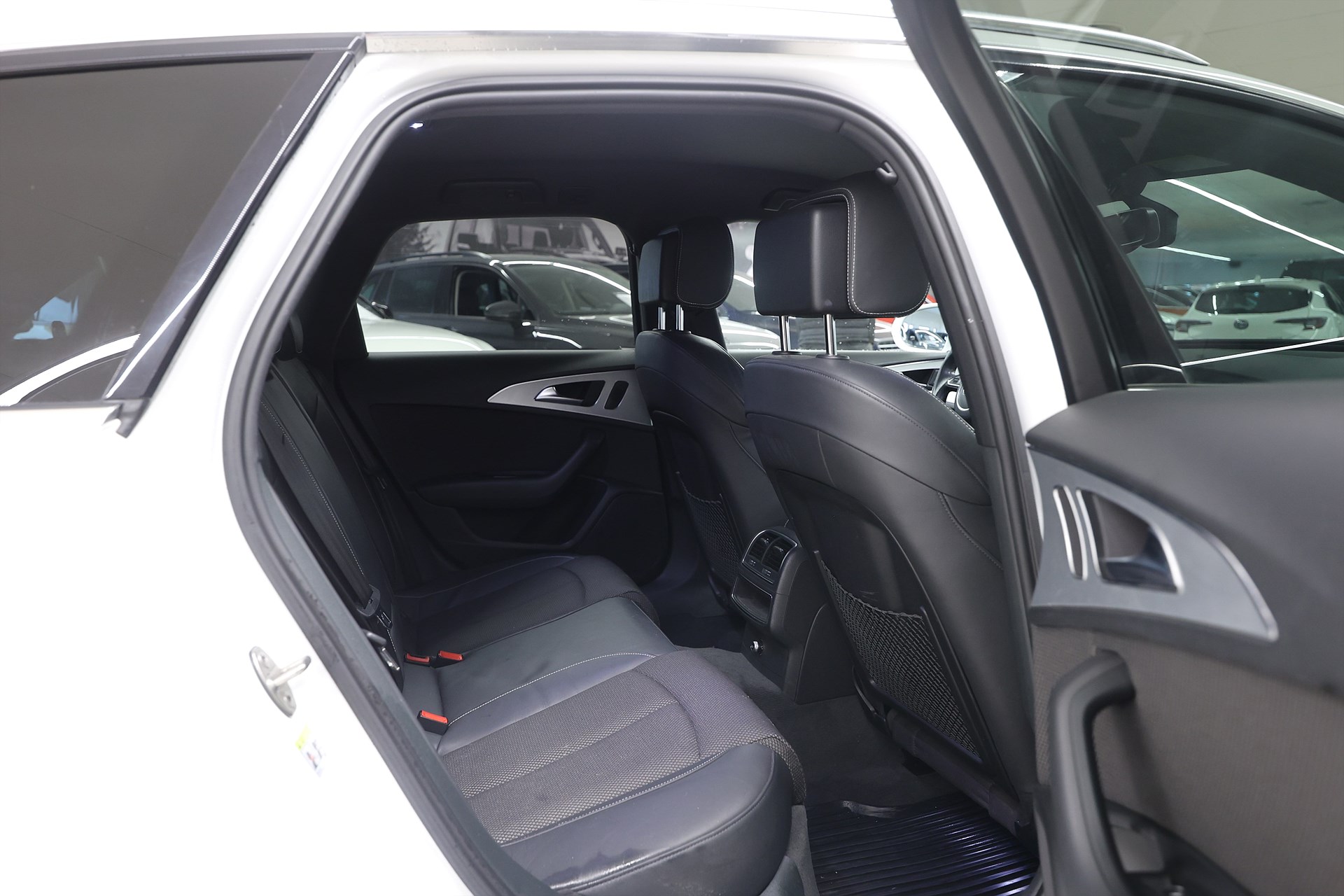 Audi A6 Avant 2.0 TDI Quattro 190hk S Line Drag Navi