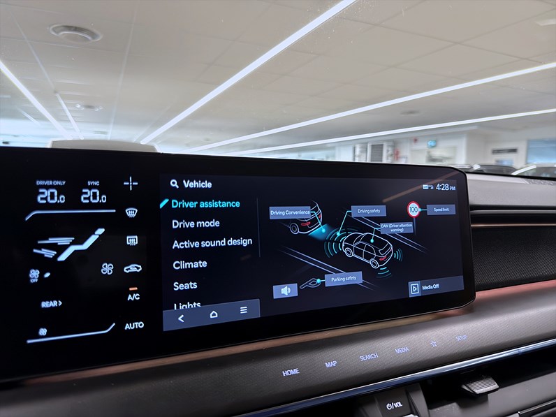 Kia EV9 385hk GT-Line 7-Sits HUD Pano 360 3D Meridian *  Helg på Moberg *