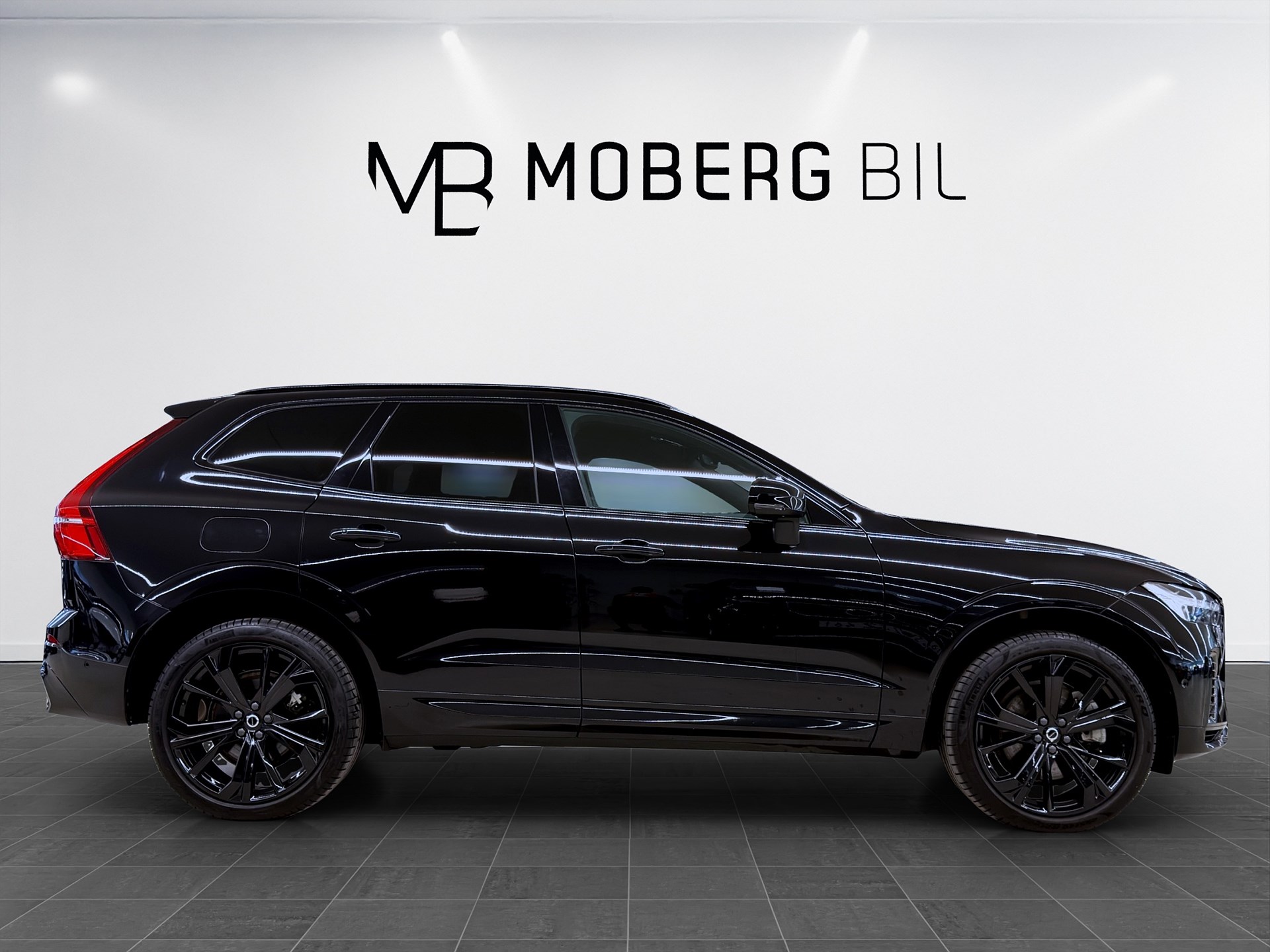 Volvo XC60 Recharge T6 AWD 350hk Plus Black Nordic Edt. Pano H/K Drag