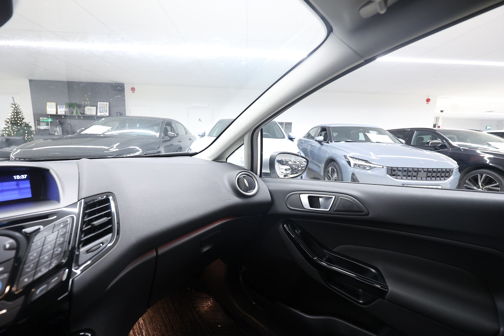 Ford Fiesta 1.0 EcoBoost 100hk *Hjulkampanj!* Titanium PDC Farth