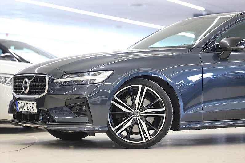 Volvo V60 T5 250hk R-Design Läder Keyless Värmare B-Kamera