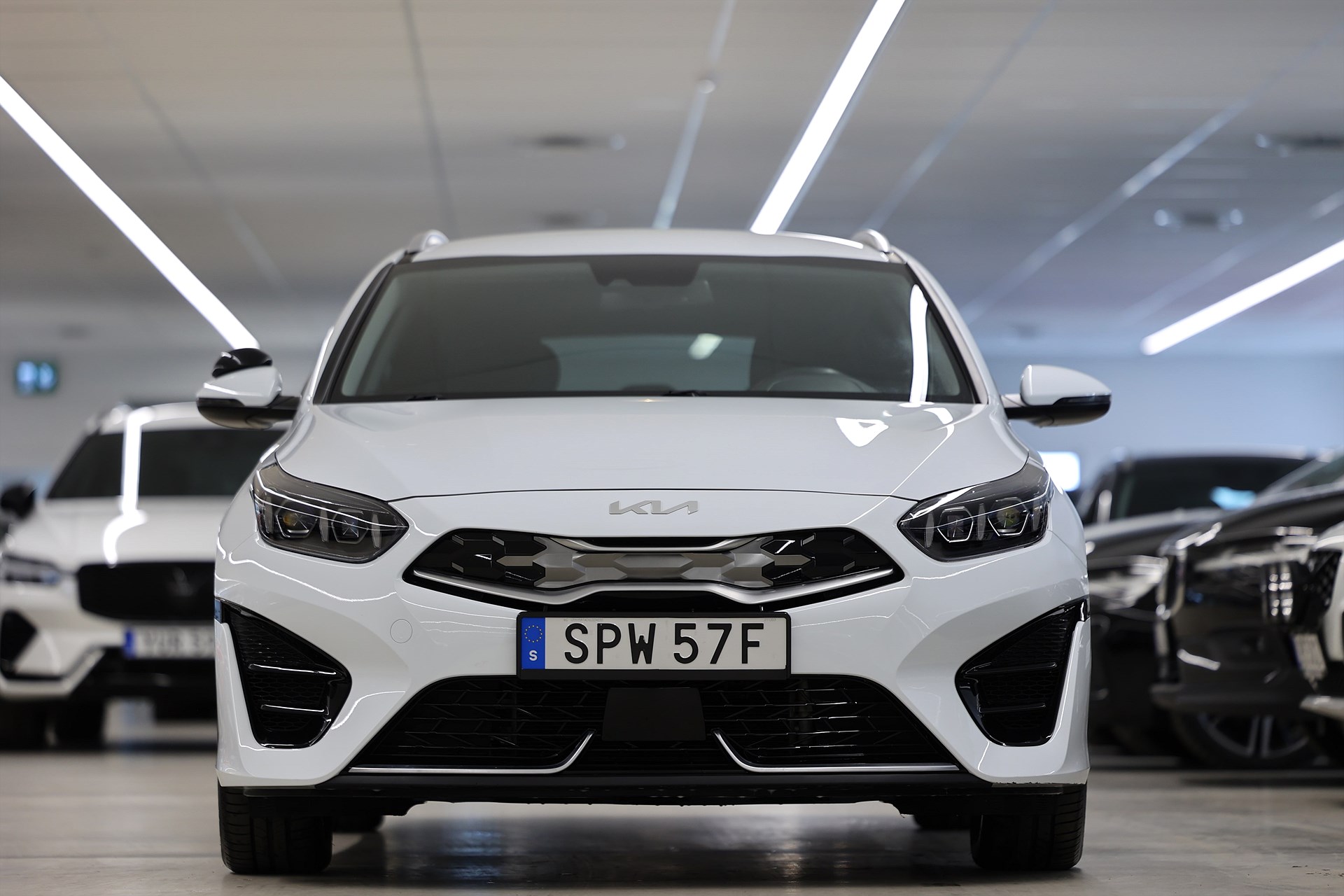 Kia Ceed SW Plug-in 141hk Advance B-kamera Keyless LED