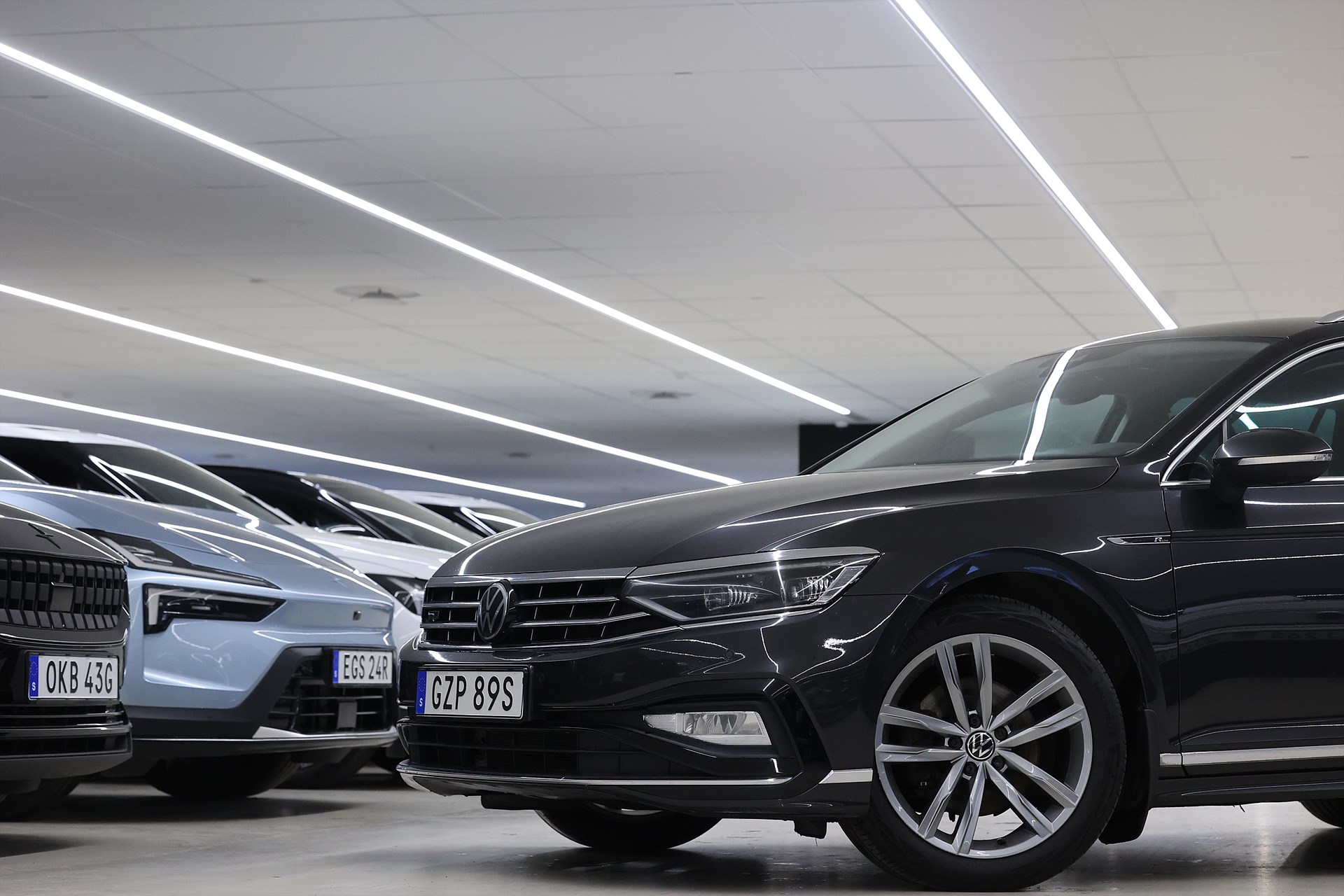 Volkswagen Passat 2.0 TDI SC 4M 200hk *Hjulkampanj!* R-Line