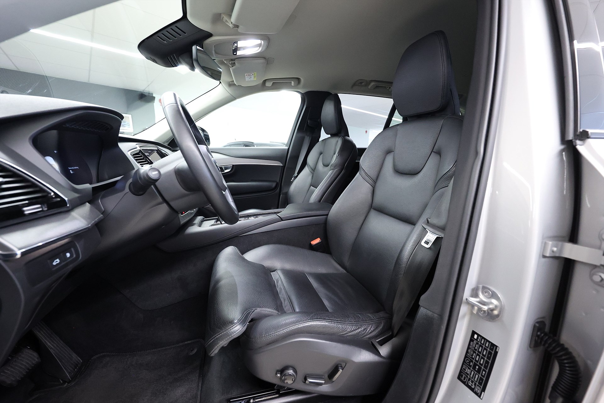 Volvo XC90 T8 II 456hk R-Design AWD H/K 7-sits B-Kamera Keyless MOMS