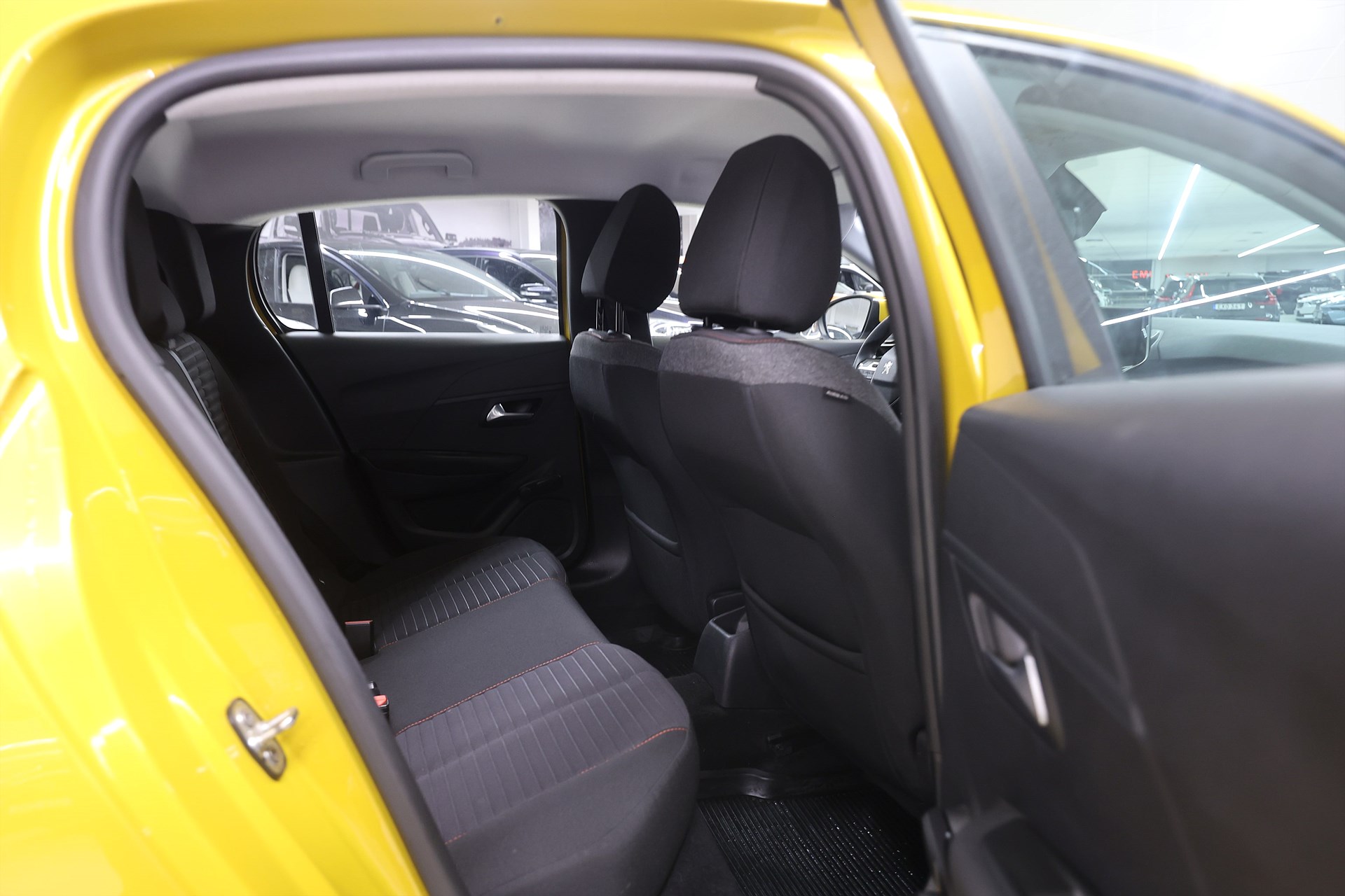 Peugeot 208 1.2 PureTech 75hk Active PDC Carplay