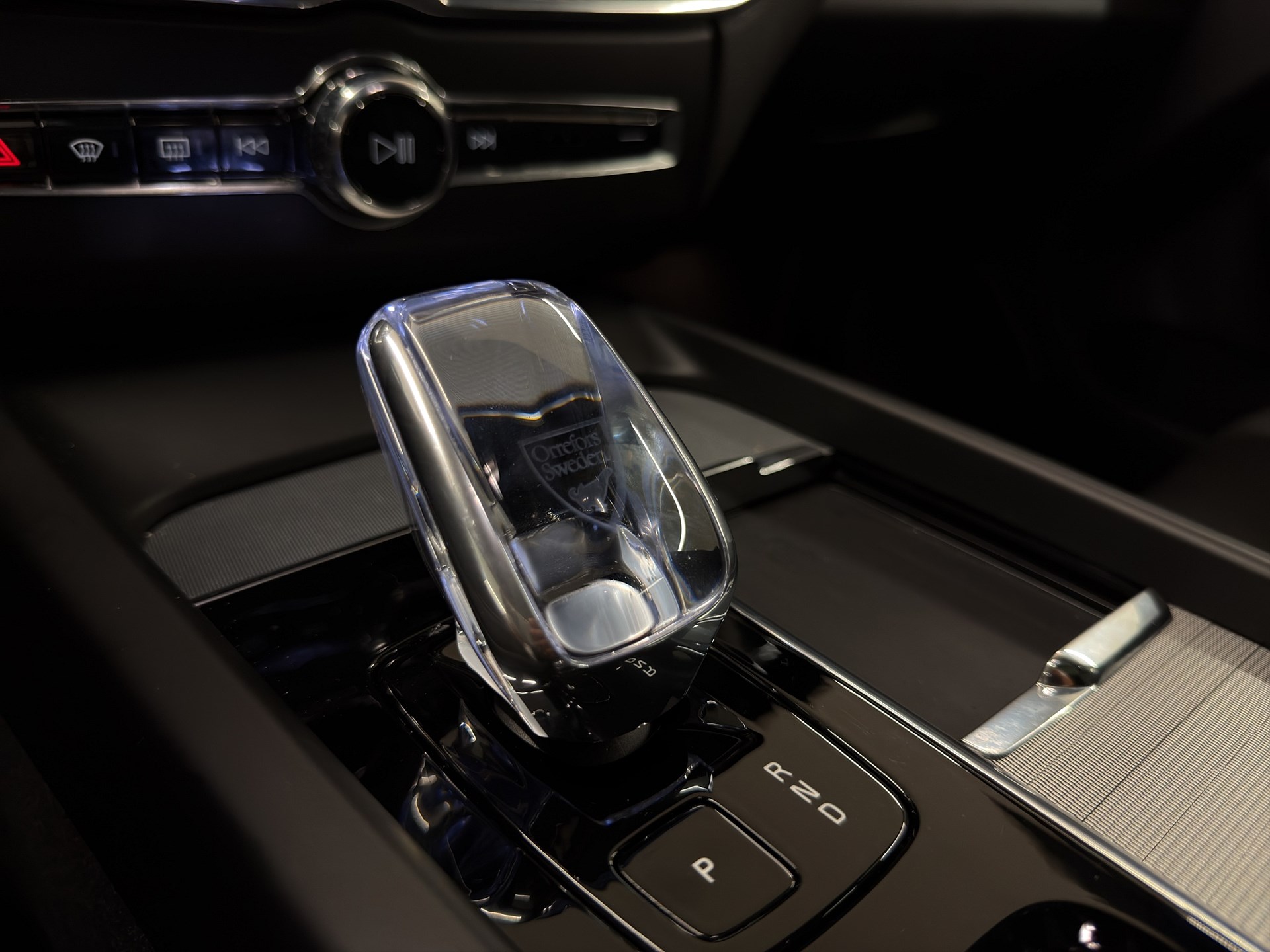 T6 Plug-In Hybrid 350hk Plus Black Edt H/K 360