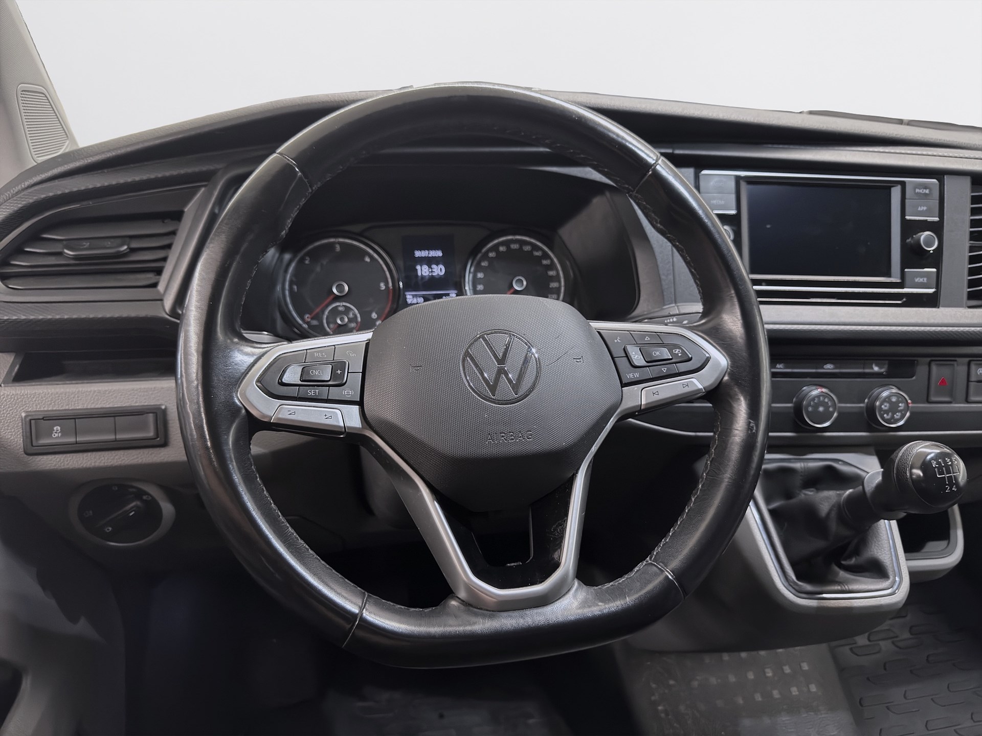 Volkswagen Transporter T30 2.0 TDI 110hk V-inredning Drag Värmare