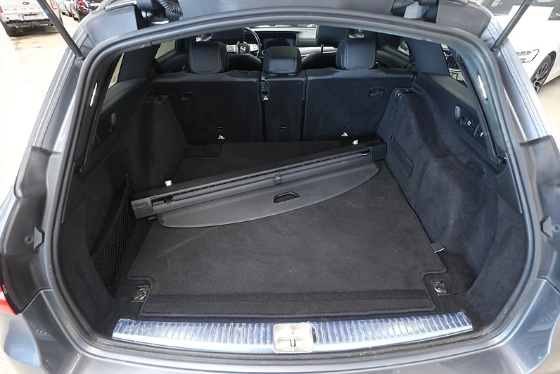 Mercedes-Benz E 200 T d 150hk AMG Pano 360° Alcantara Night Paket