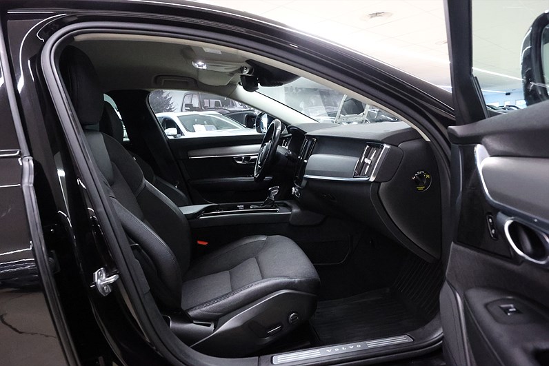 Volvo V90 Cross Country D4 AWD 190hk Momentum HUD H/K