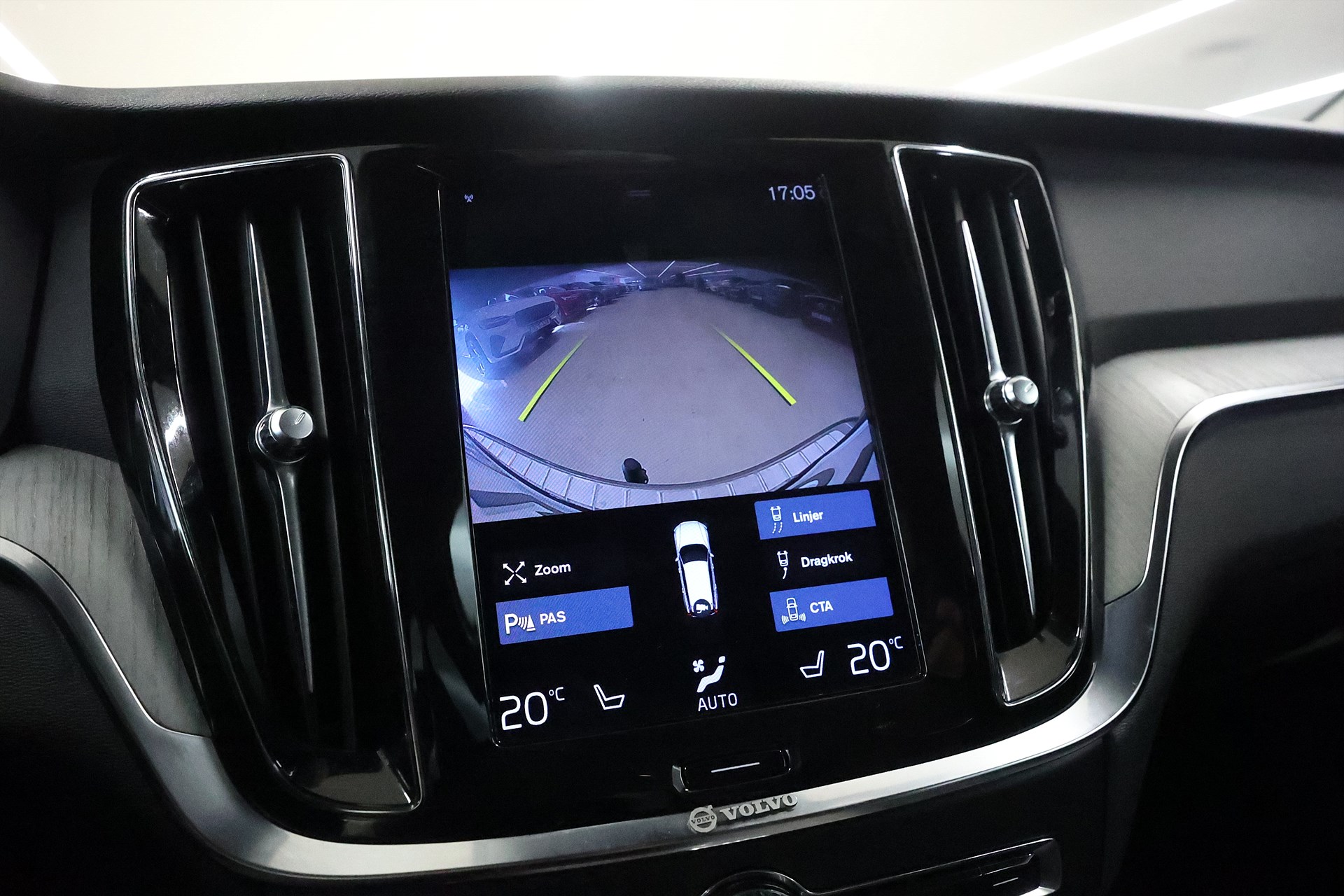 Volvo V60 Cross Country B4 AWD 197hk Momentum H/K Drag