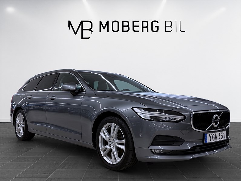 Volvo V90 D5 AWD Momentum Pano HUD Skinn Värmare Drag