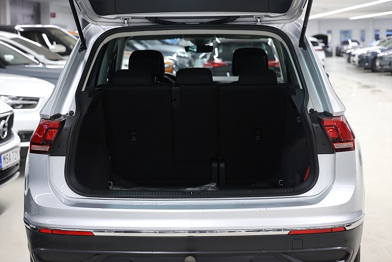 Volkswagen Tiguan 1.5 TSI 150hk *Hjulkampanj!* B-kamera Drag PDC