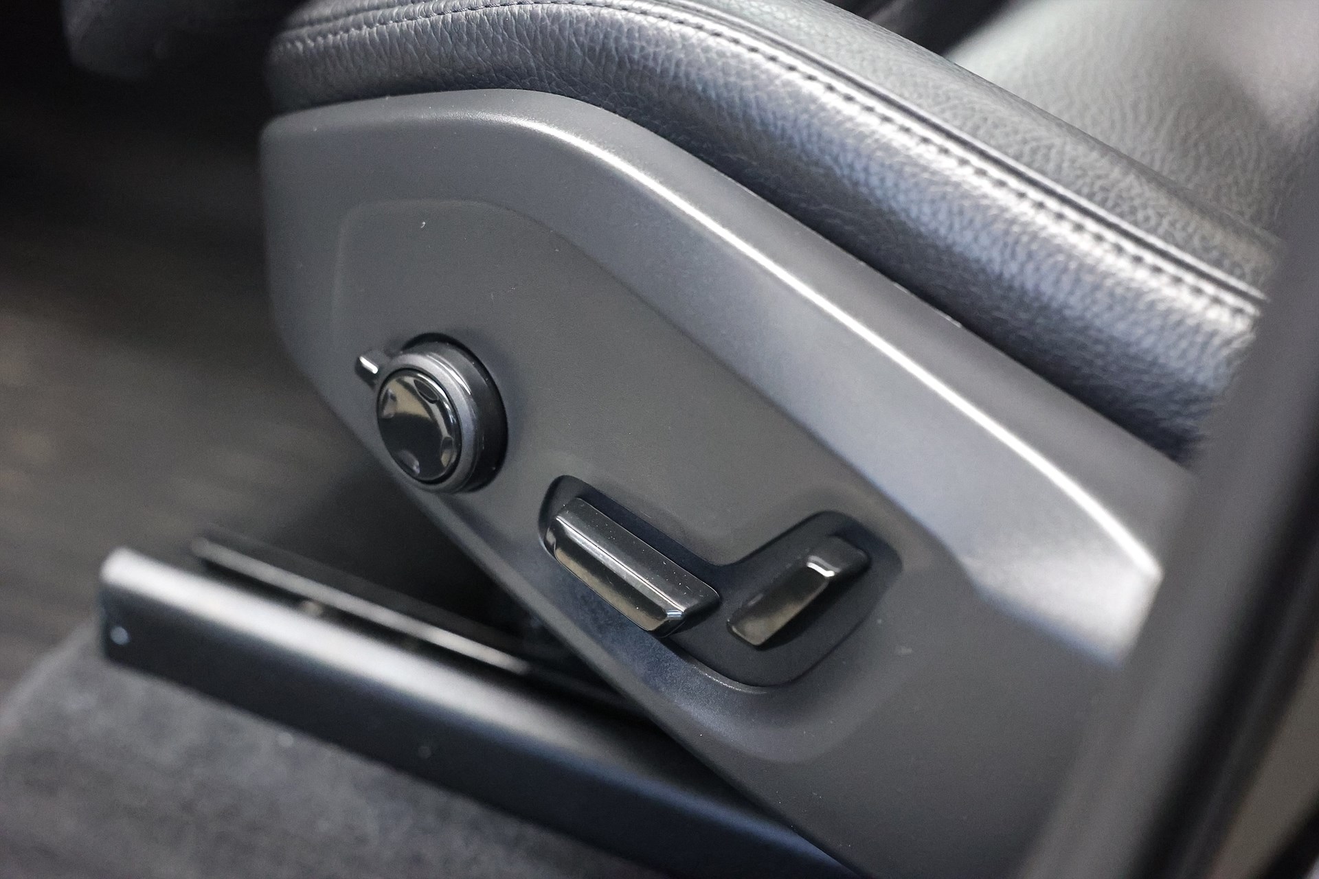 Volvo XC60 Recharge T6 AWD 340hk Inscription Pano H/K 360 Navi