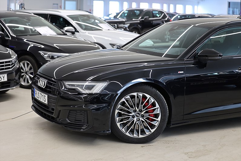 Audi A6 Avant 55 TFSI e Q S Line Svart Optik Drag Cockpit MOMS